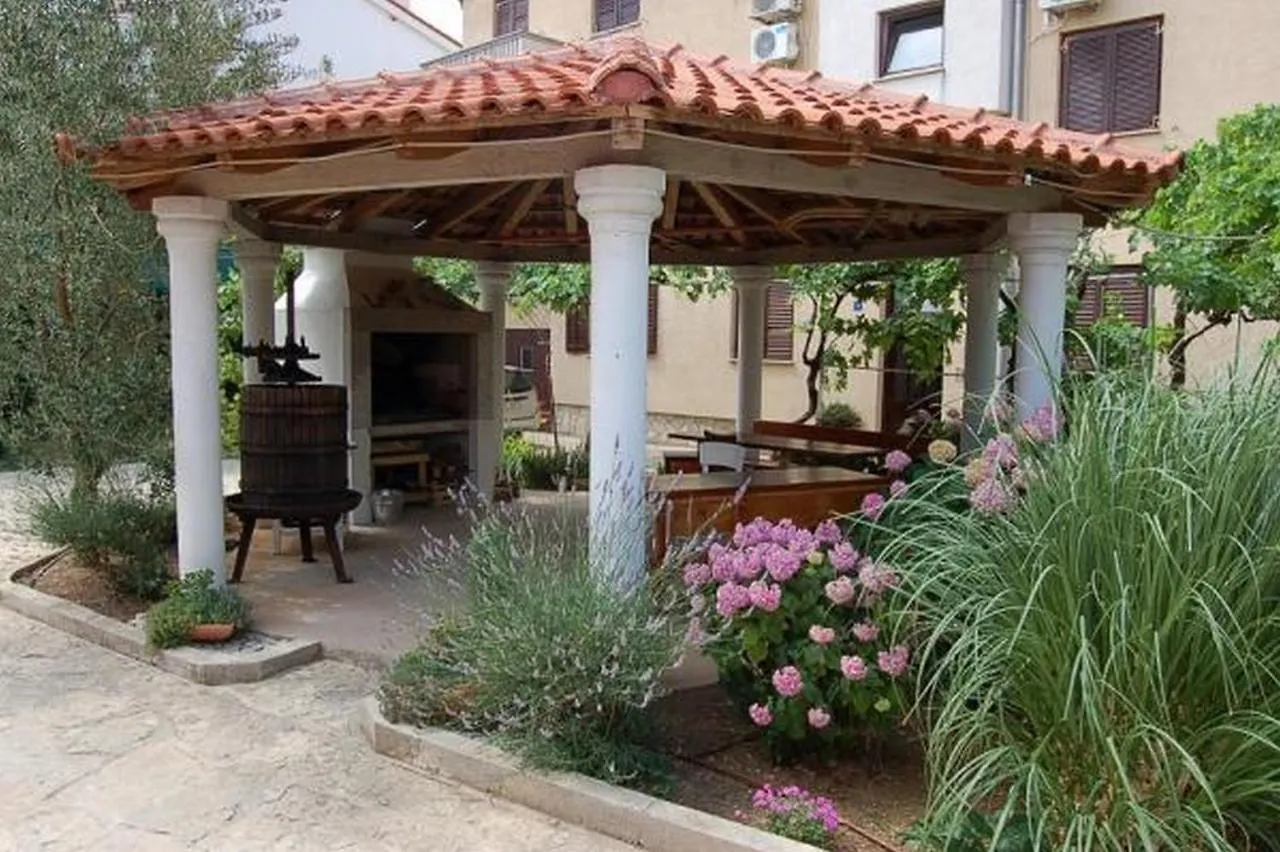 Apartments Adria Biograd Na Moru