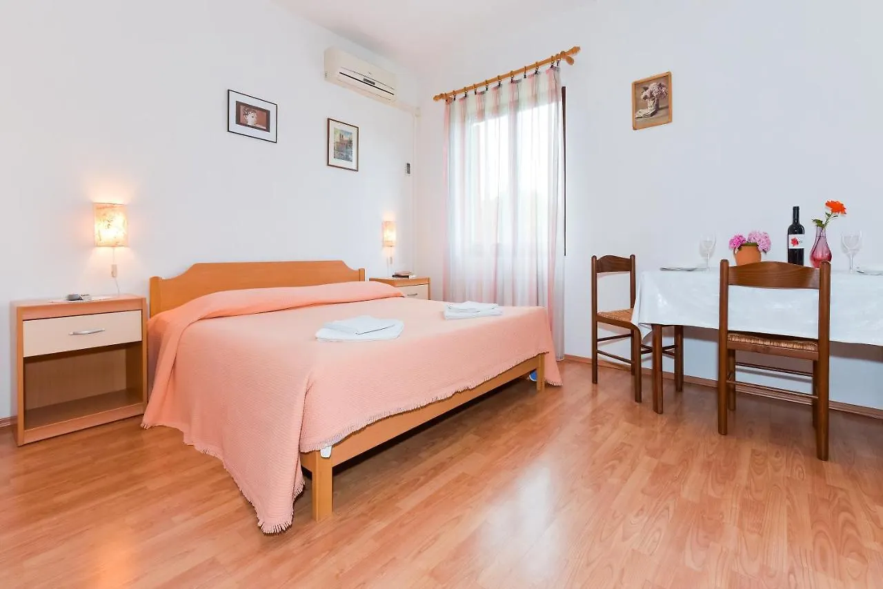 Apartments Adria Biograd Na Moru Croatie